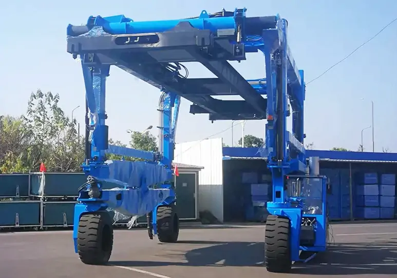 /cranepro/images/straddle-carrier-4.webp