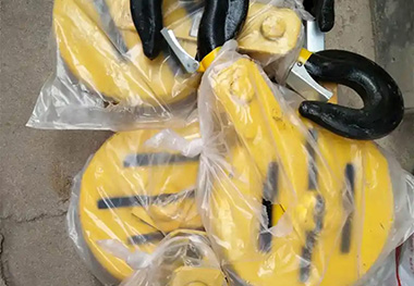 Hook manufacturers briefly describe the running-in period of cranes