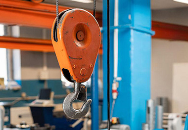 The selection process of the semi-enclosed hook group is very important to the use effect.