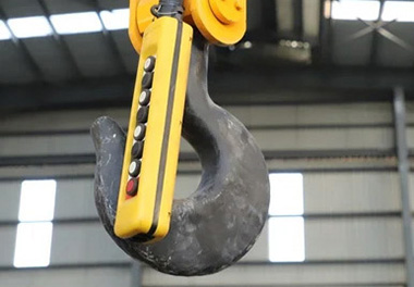 How to ensure the normal performance of semi-enclosed hook group