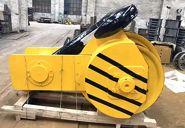 In what fields can heavy-duty hooks be used?